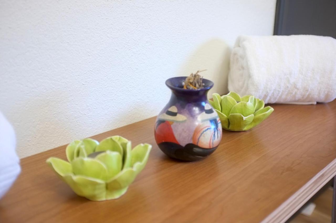 Twin Palms Desert Getaway - Jacuzzi, Fire Pit, Meditation Room & More Joshua Tree Exterior foto