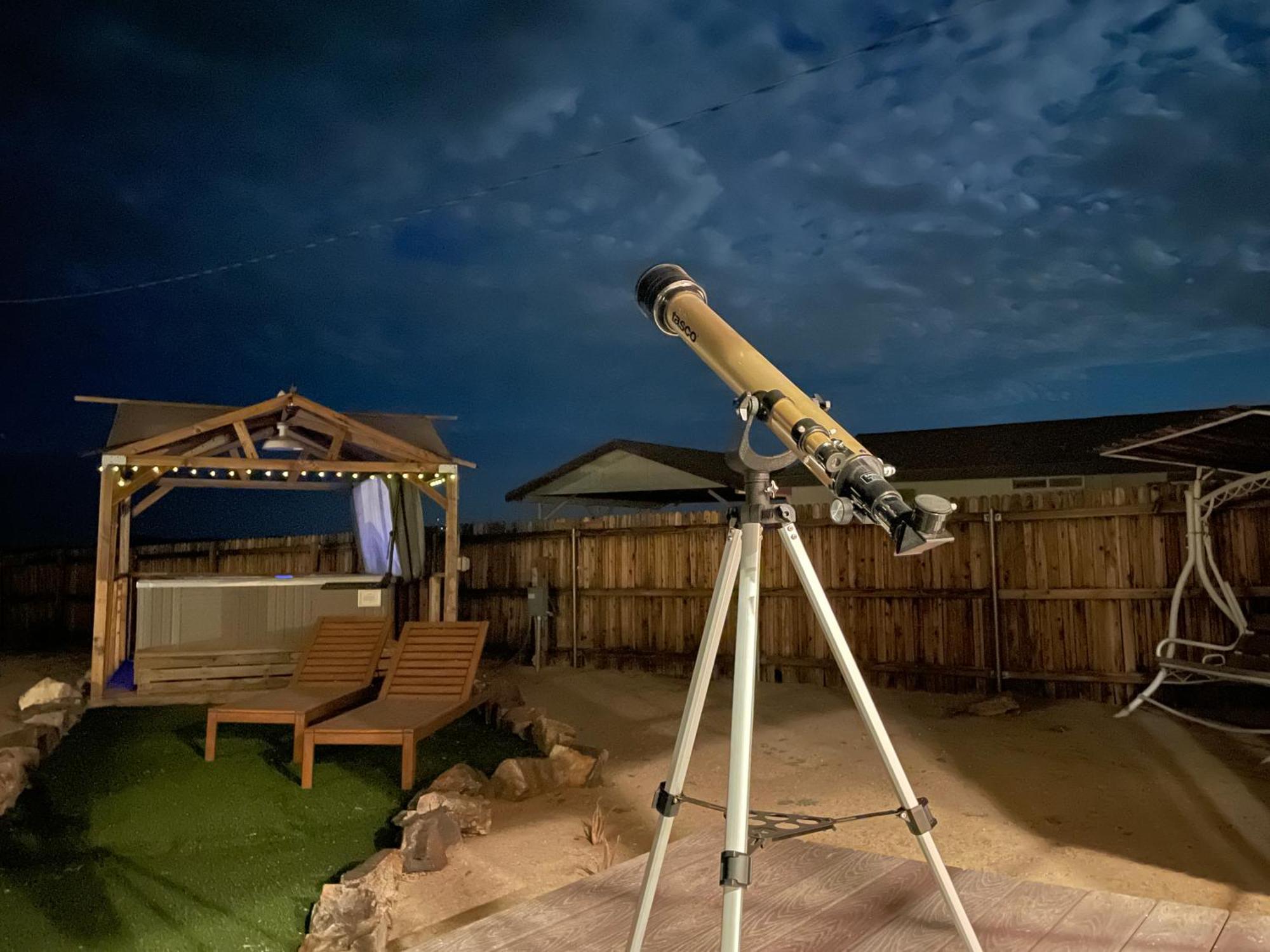 Twin Palms Desert Getaway - Jacuzzi, Fire Pit, Meditation Room & More Joshua Tree Exterior foto