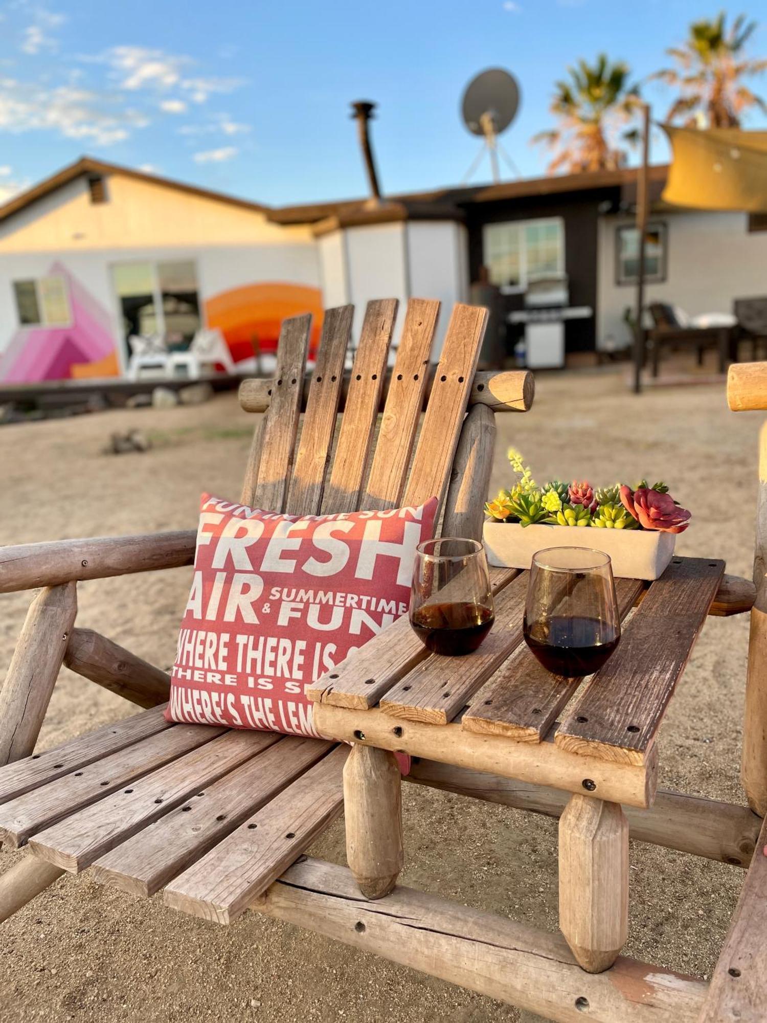 Twin Palms Desert Getaway - Jacuzzi, Fire Pit, Meditation Room & More Joshua Tree Exterior foto