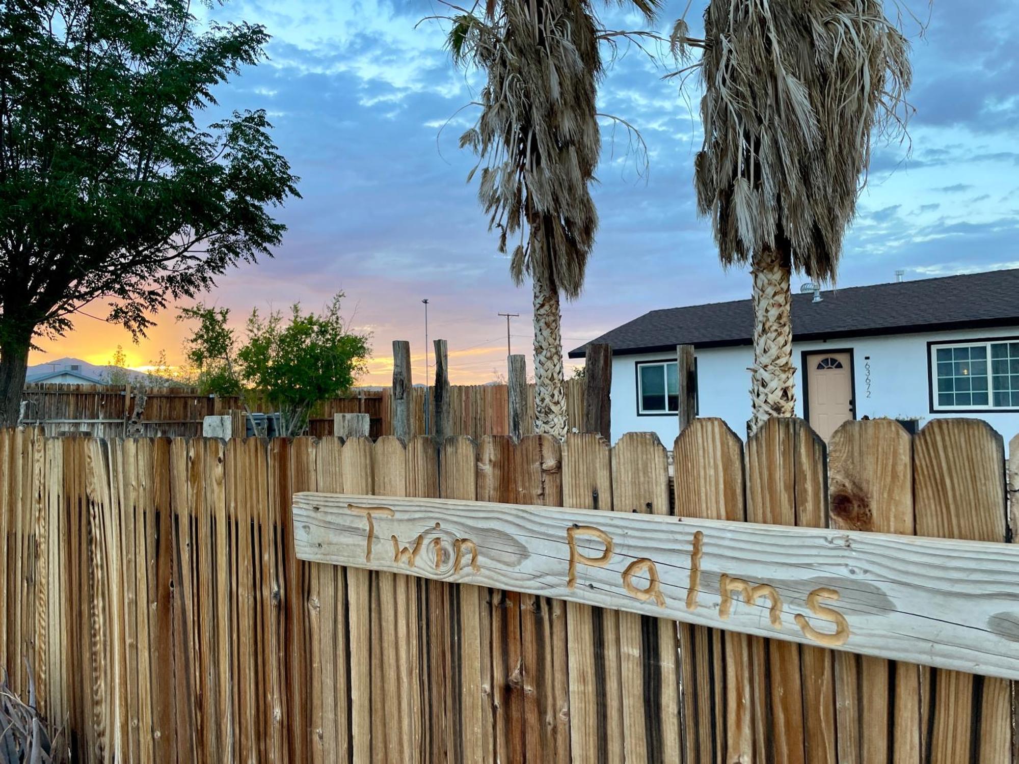 Twin Palms Desert Getaway - Jacuzzi, Fire Pit, Meditation Room & More Joshua Tree Exterior foto
